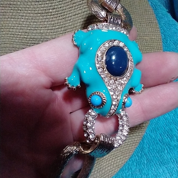 Elegant Gold Tone and Turquoise Blue Crystals Pendant Necklace large heavy frog - Picture 3 of 4